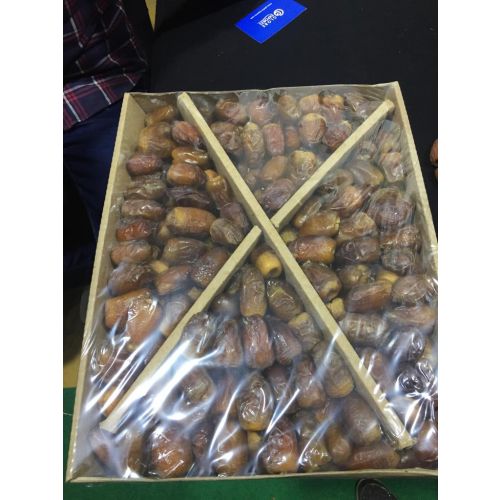 SEMI DRY DATES GRADE A PACKED IN 10 KGS PACK